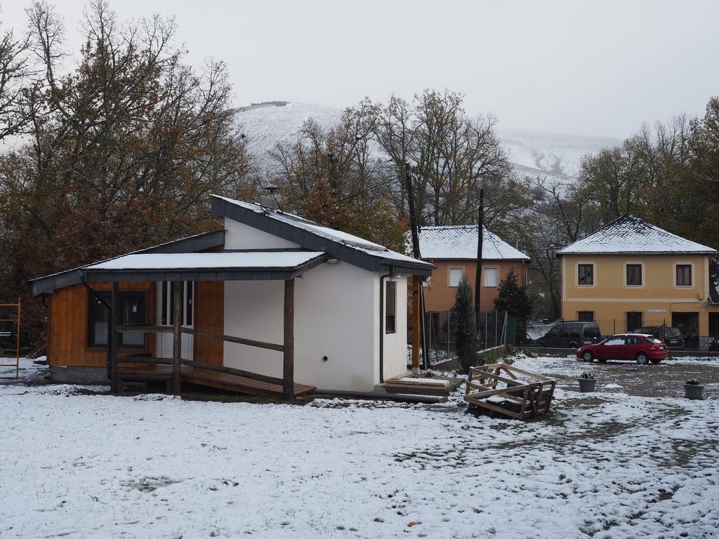 Planet Ancares Villa Candin Exterior photo