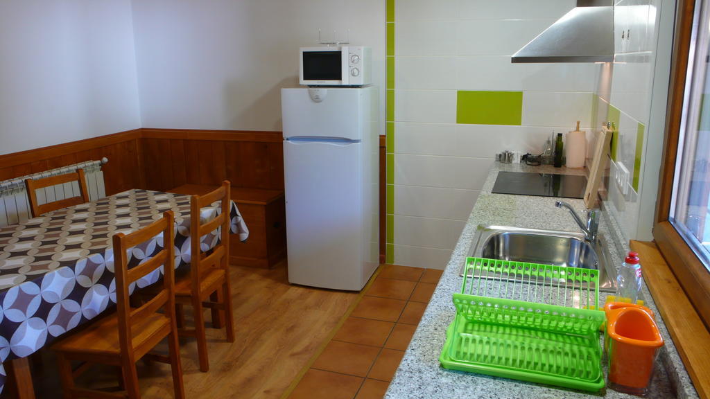 Planet Ancares Villa Candin Room photo