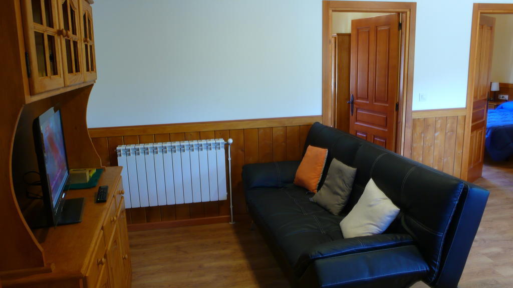 Planet Ancares Villa Candin Room photo