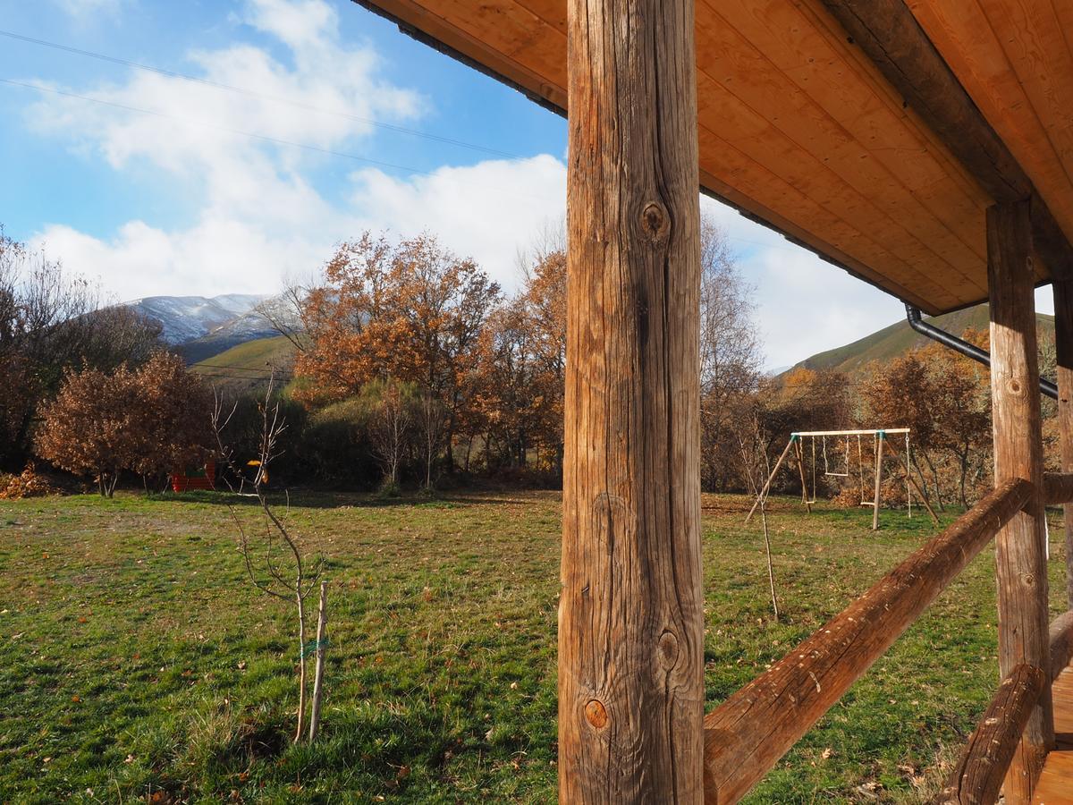 Planet Ancares Villa Candin Exterior photo